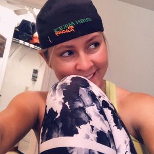 Meet your Posher, Faye